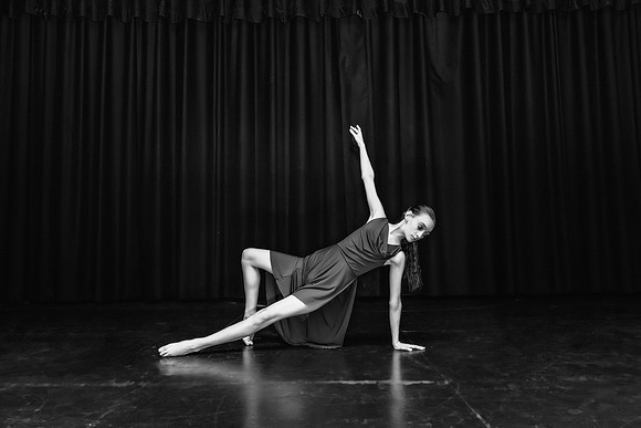 591A8825-Edit-SharpenAI-motion-1